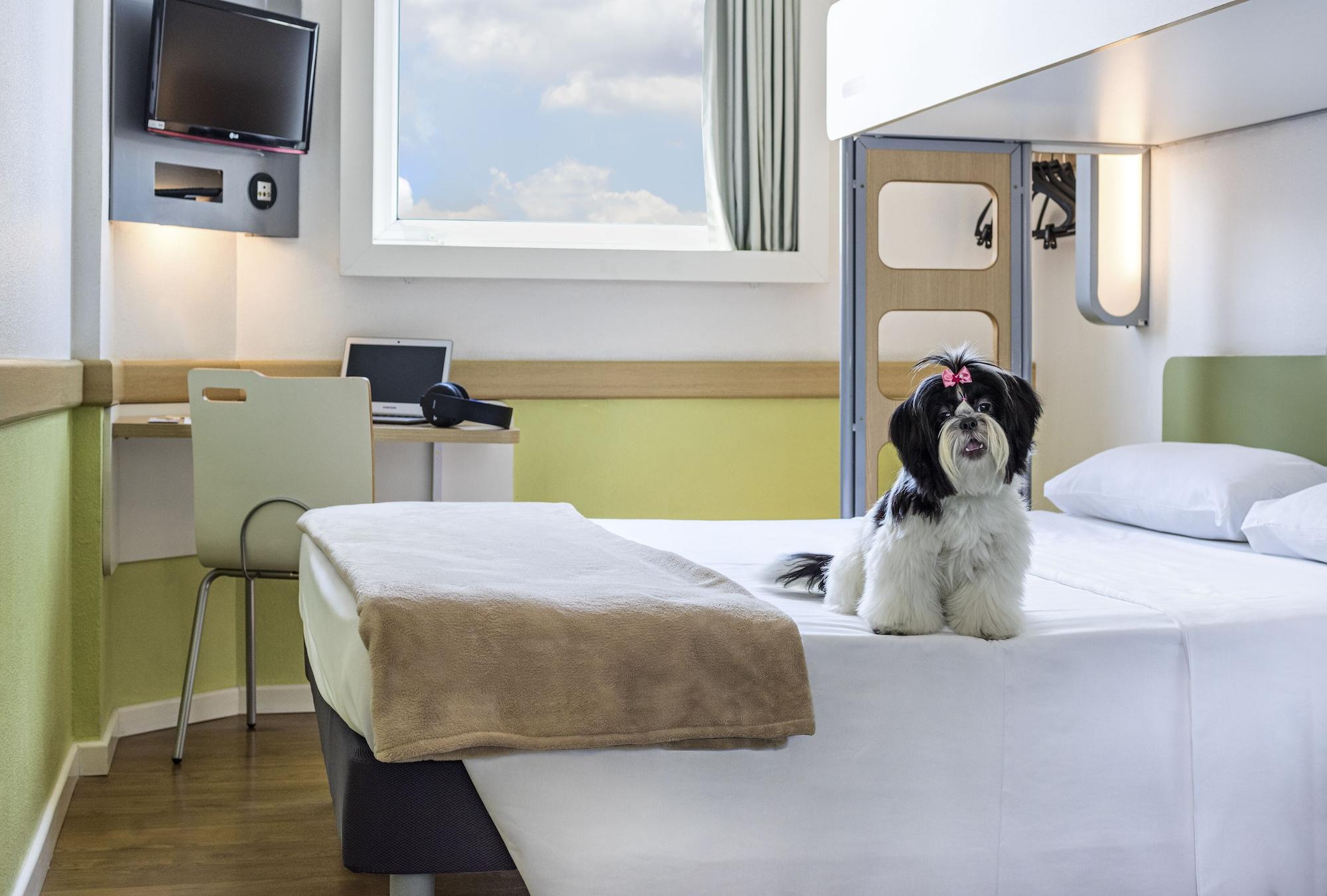 Ibis Budget Tours Nord Екстер'єр фото